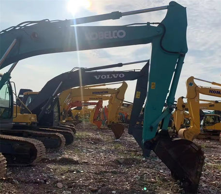 Excavator 4 tak bekas Kobelco SK210LC Diperkonsentrasi