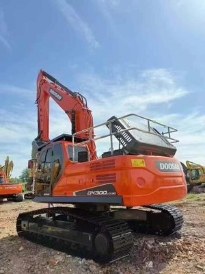 Original impor Korea Doosan DX300LC Excavator, 30 ton Berat Operasi, 0.64-1.75m3 Ember, 151kW Daya
